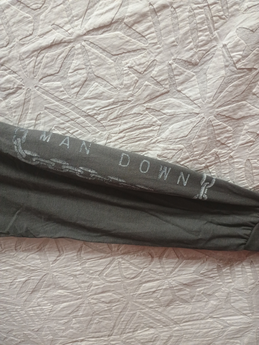 Ice Cube Graphic Long Sleeve Tee - Gray Size L - Picture 3 of 5